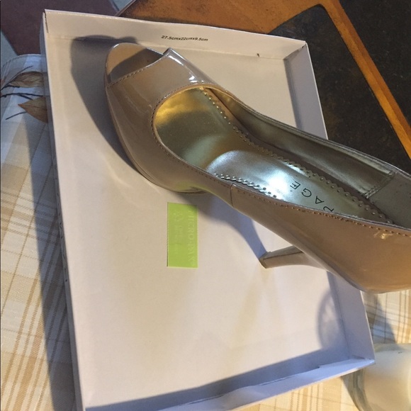 Shoes - Picture 3 of 5